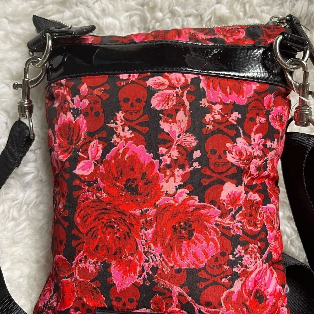 Betsey Johnson Nylon pink ,Red Flowers & skulls Small crossbody bag black trims - Picture 8 of 13